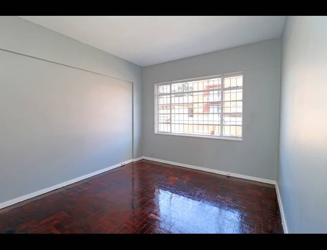 2 BEDROOM APARTMENT FOR SALE IN RICHMOND